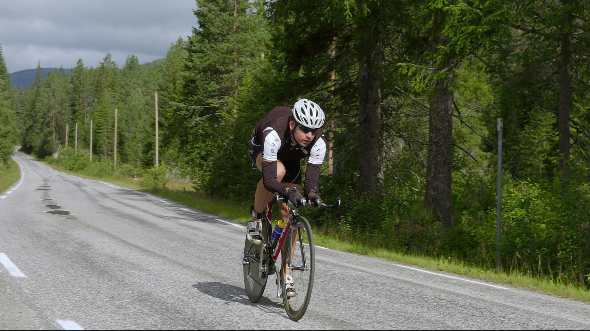 “霍斯特的突破性发挥,带领南非羚羊队横扫对手”
